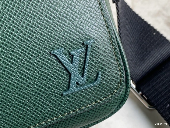 LOUIS DISTRICT VUITTON PM 0726
